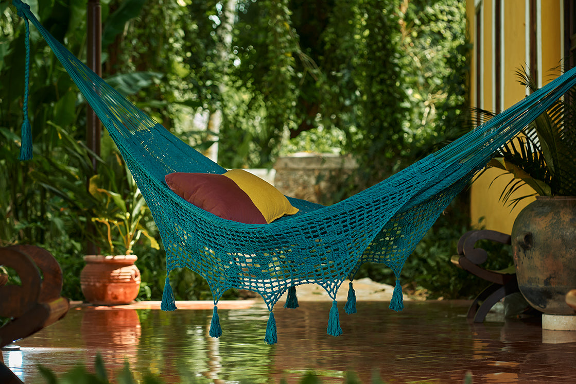 Outdoor undercover cotton Mayan Legacy hammock with hand crocheted tassels King Size Bondi-Hammock-PEROZ Accessories